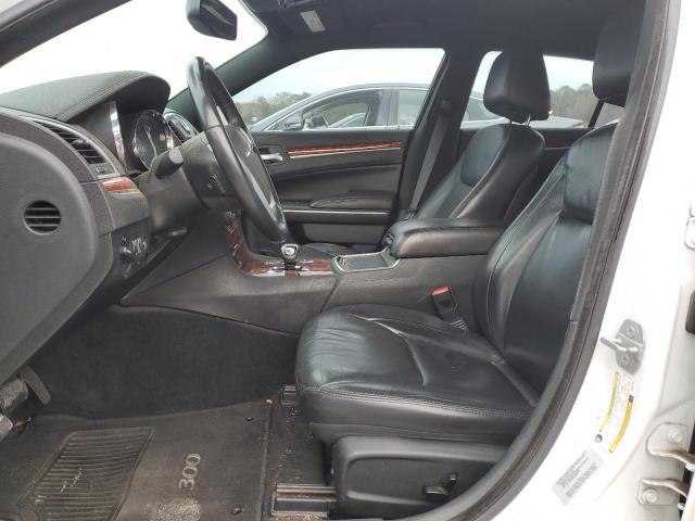 2014 Chrysler 300 - Image 7
