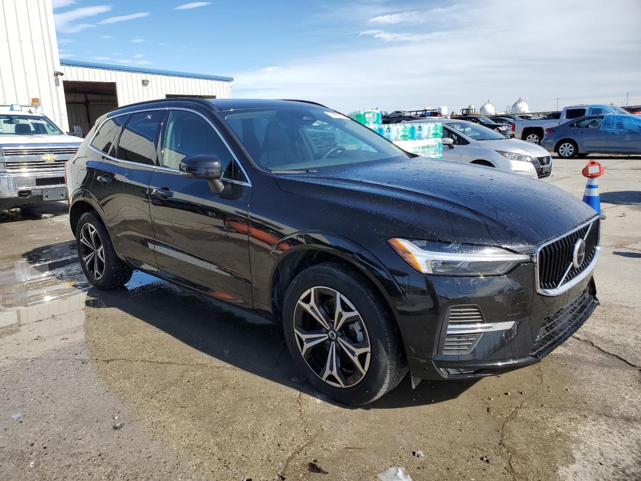 2022 VOLVO XC60 B5 MO - Фото 4