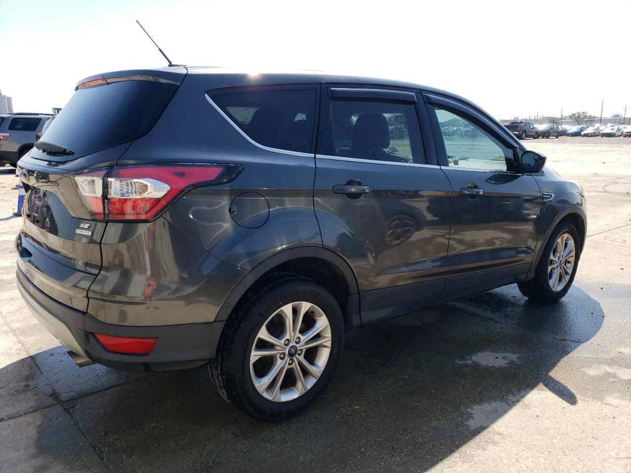 2017 FORD ESCAPE SE - Фото 3