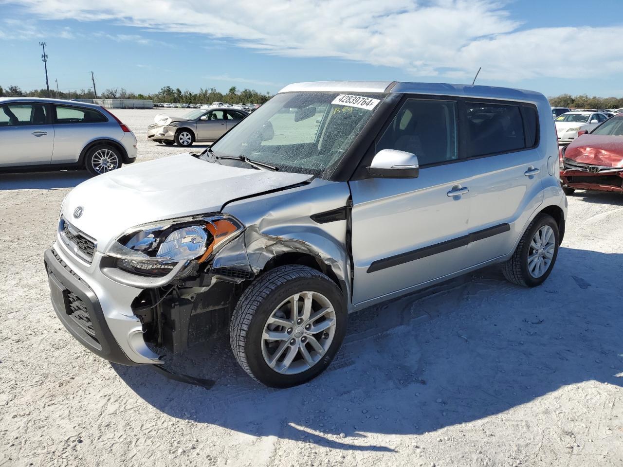 2013 KIA SOUL +
