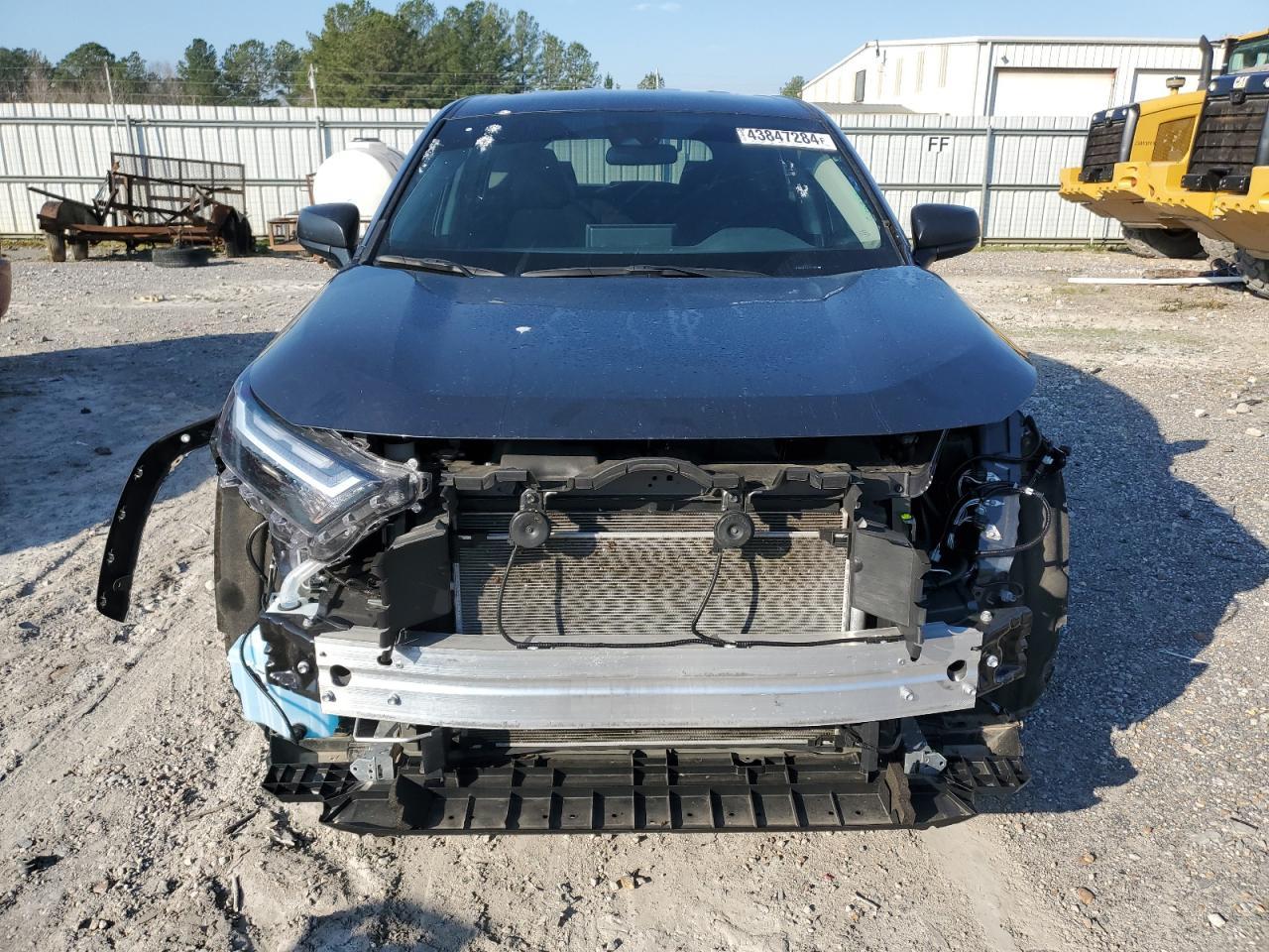 2023 TOYOTA RAV4 LE - Фото 5