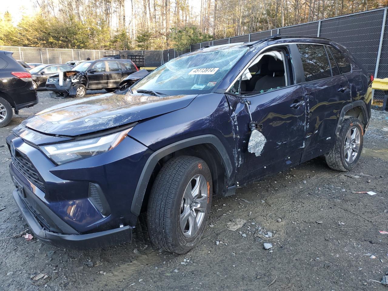 2022 TOYOTA RAV4 XLE