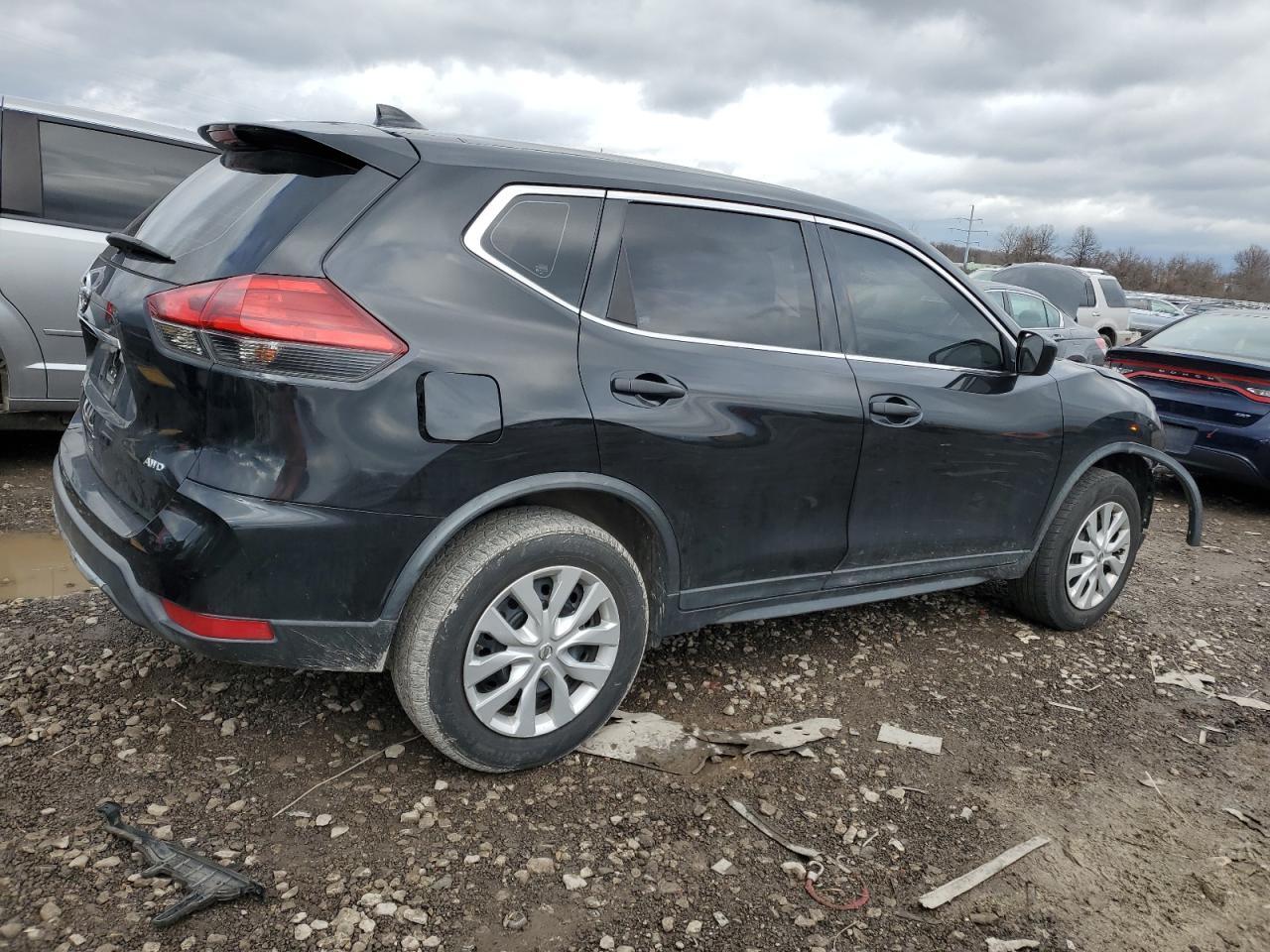2017 NISSAN ROGUE S - Фото 3