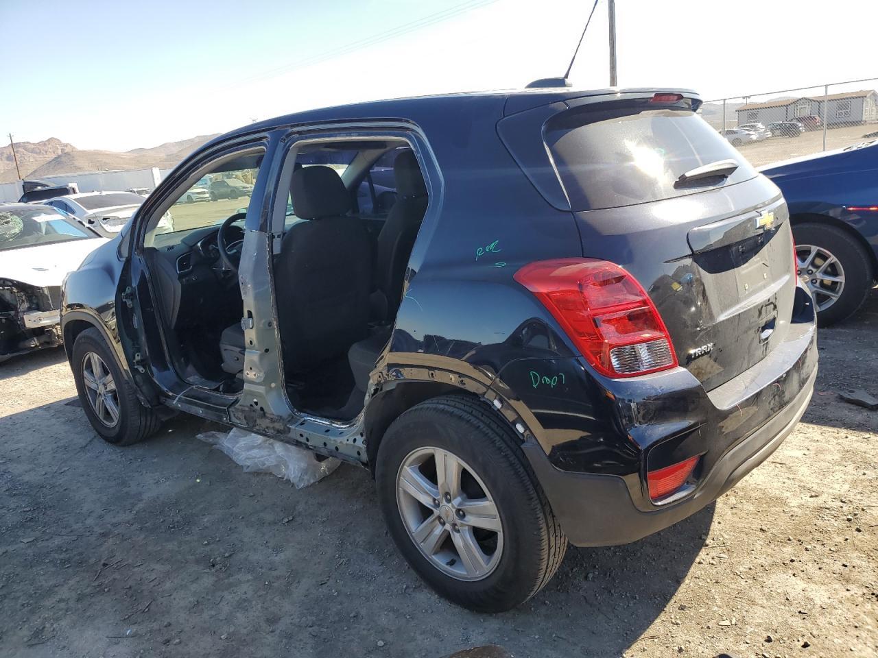 2021 CHEVROLET TRAX LS - Image 2