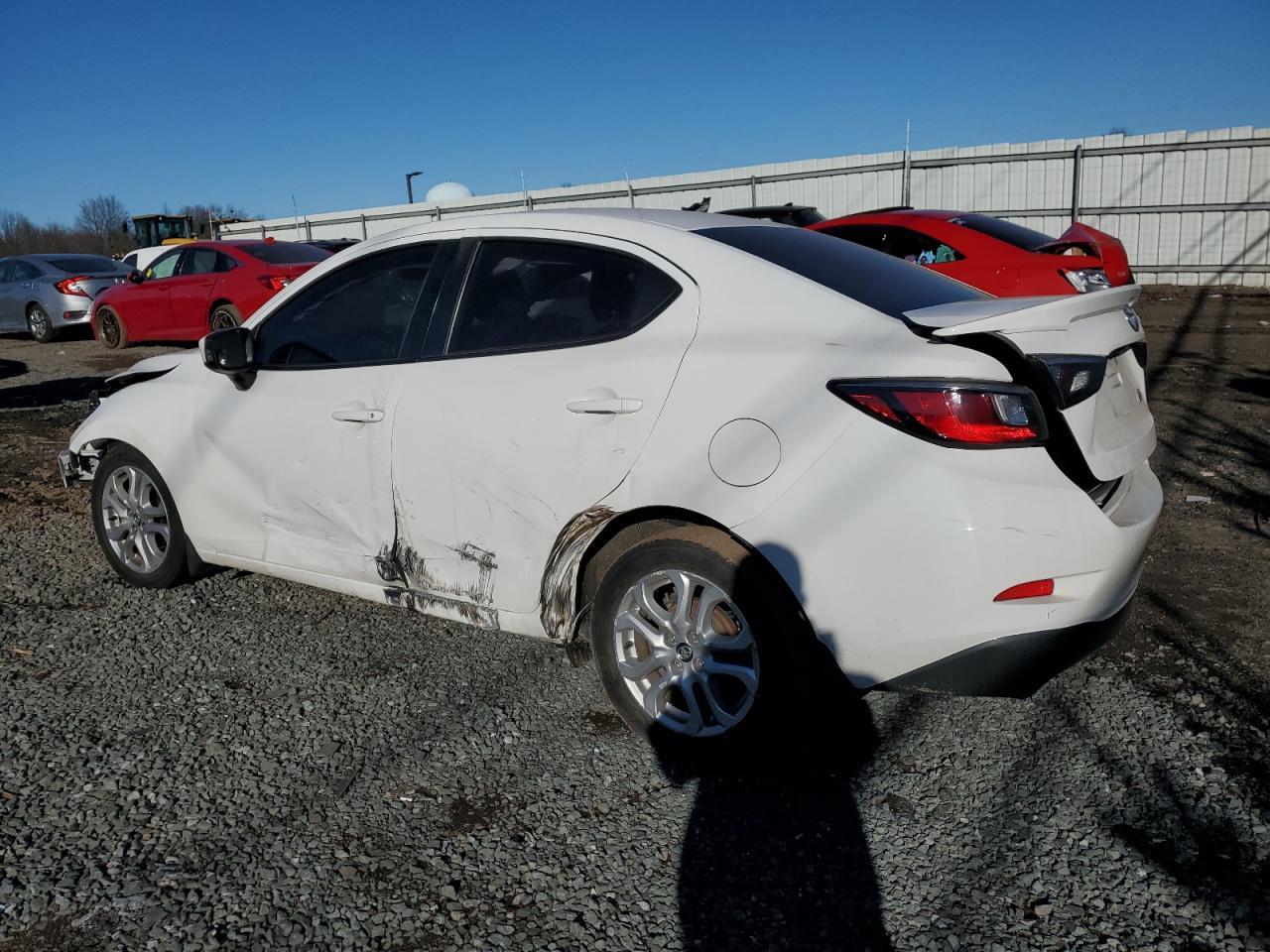 2017 TOYOTA YARIS IA - Фото 2
