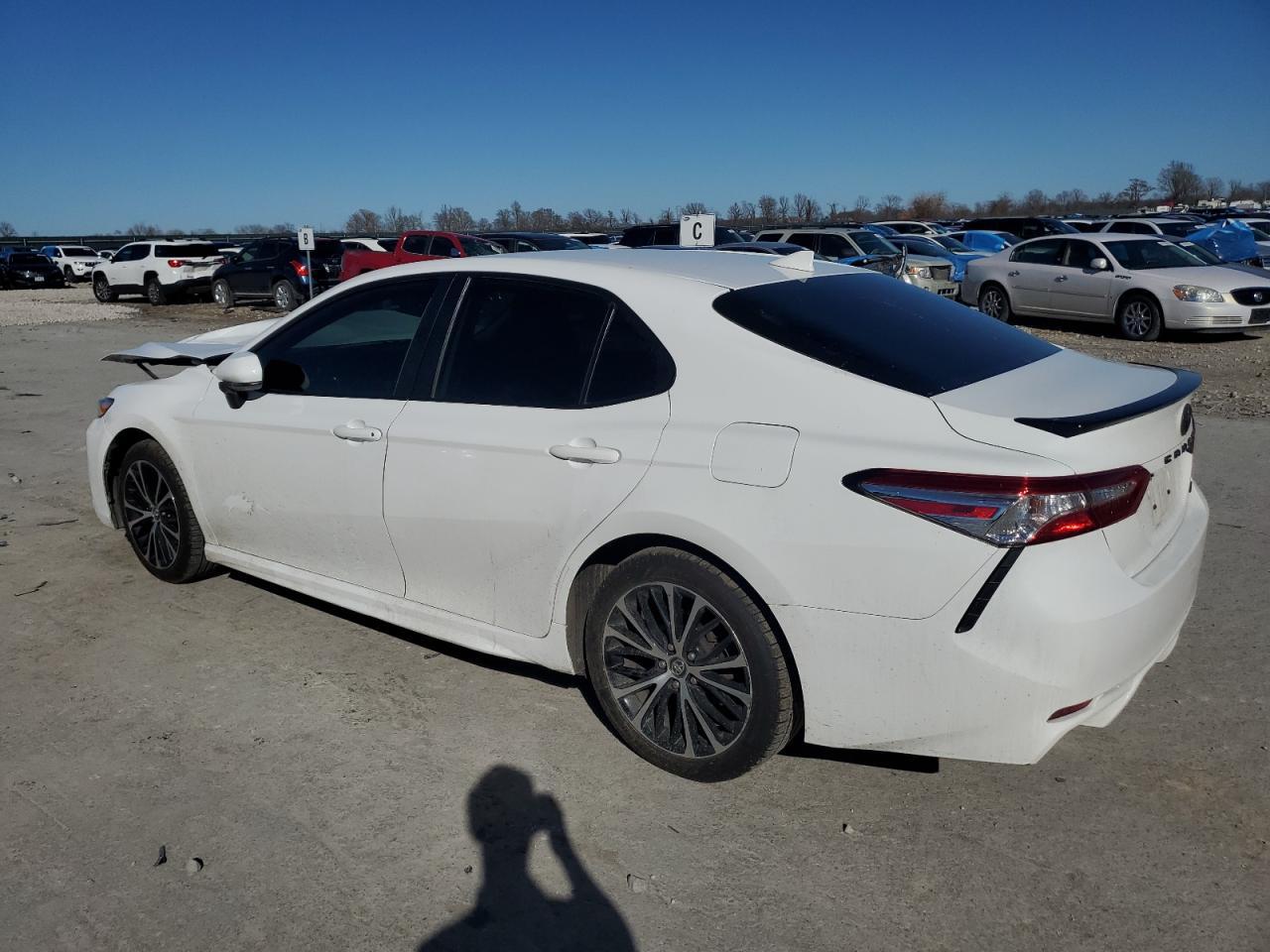 2020 TOYOTA CAMRY SE - Image 2