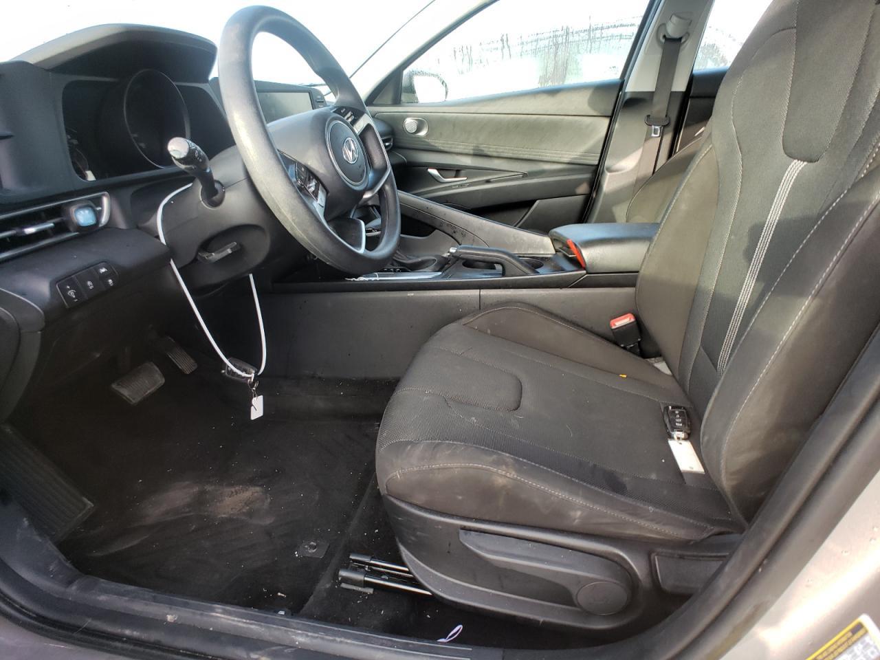 2022 HYUNDAI ELANTRA SE - Image 7
