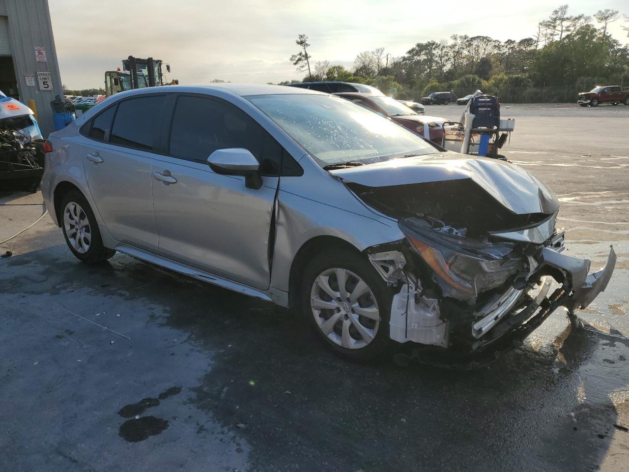 2020 TOYOTA COROLLA LE - Image 4