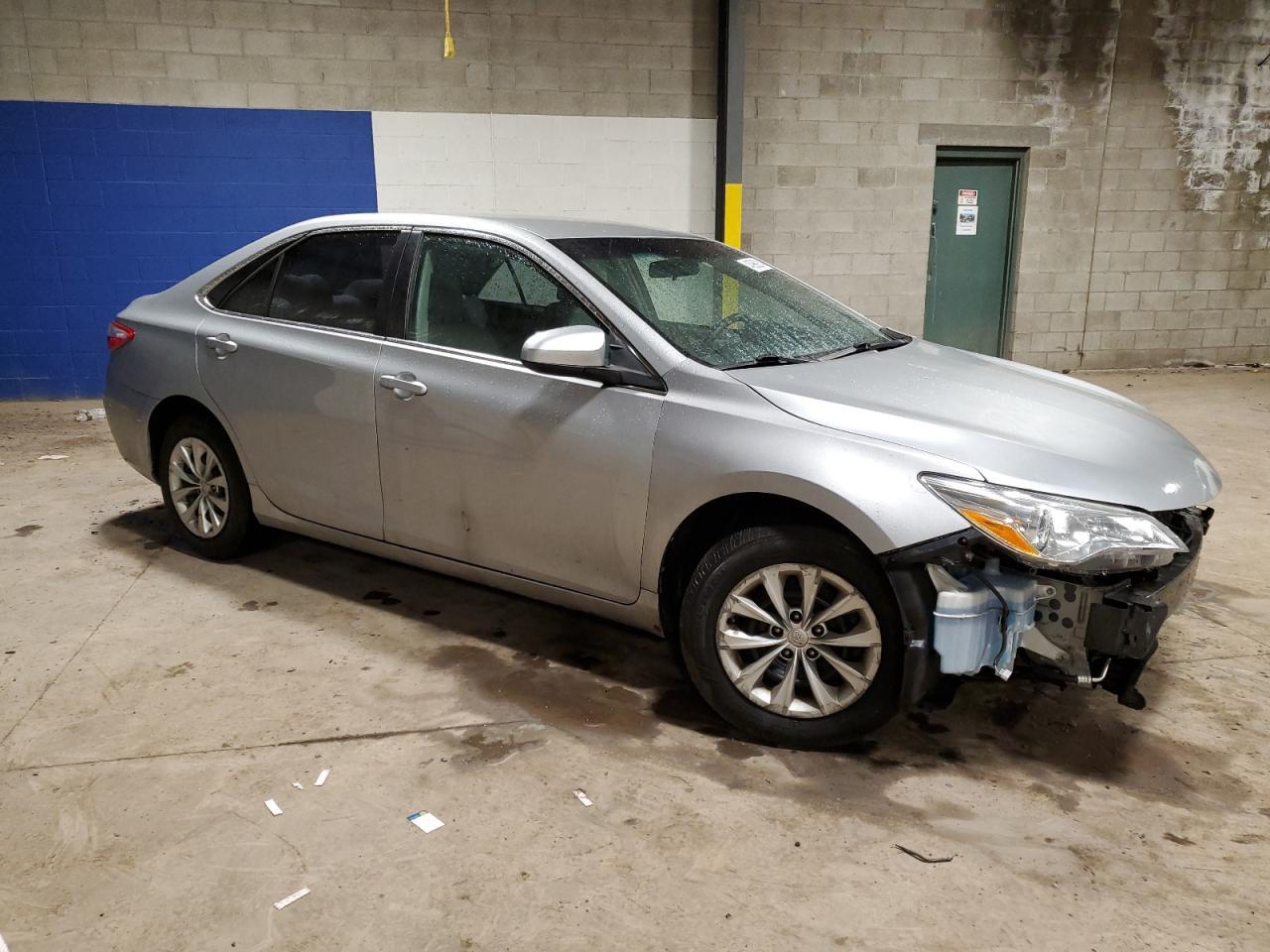 2016 TOYOTA CAMRY LE - Фото 4