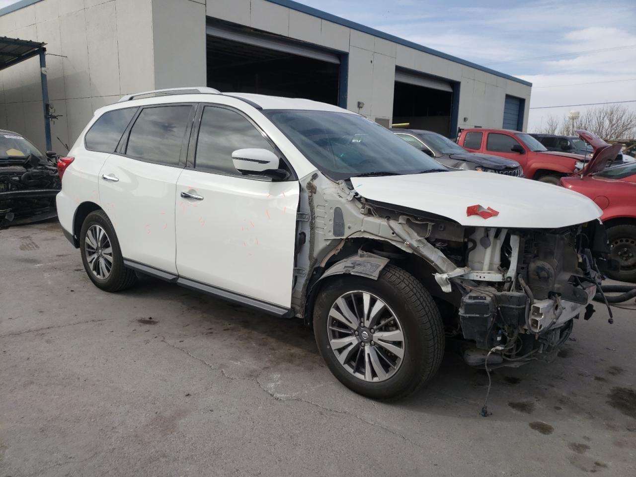 2019 NISSAN PATHFINDER - Image 4