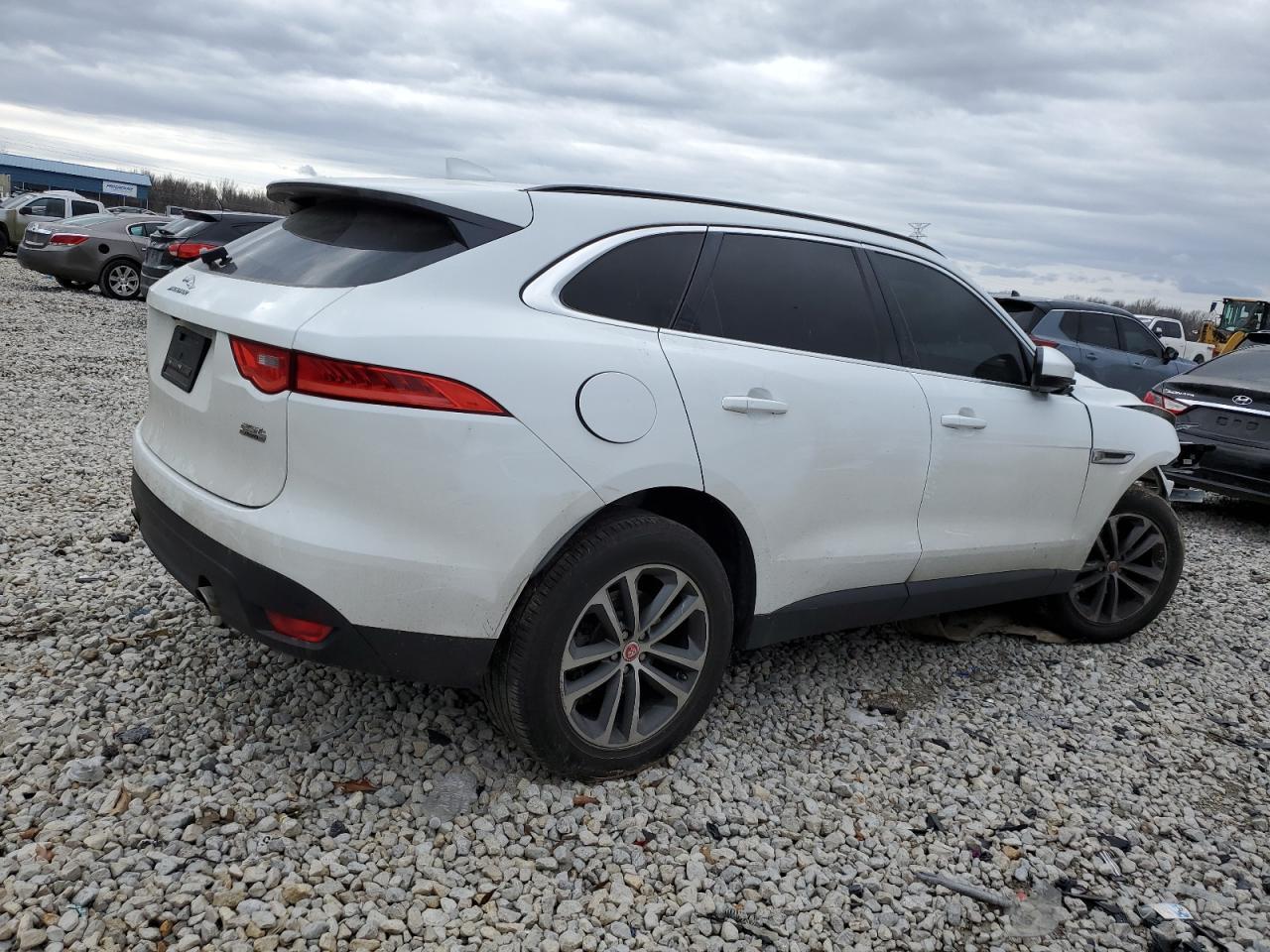 2019 JAGUAR F-PACE PRE - Image 3