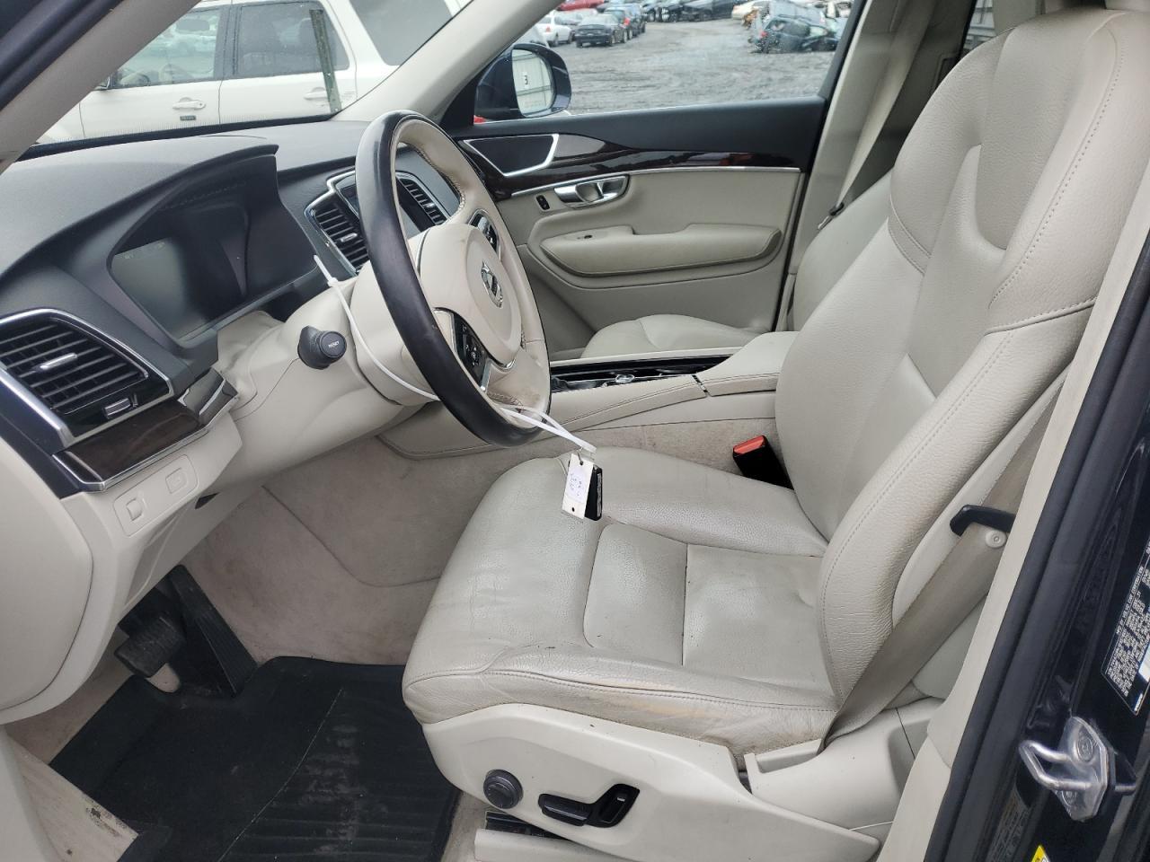 2016 VOLVO XC90 T6 - Фото 7