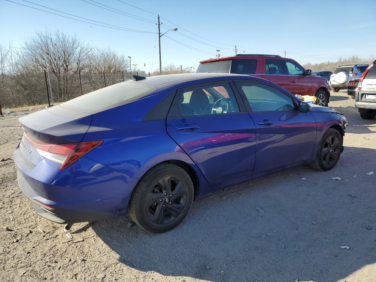 2022 HYUNDAI ELANTRA SE - Фото 3
