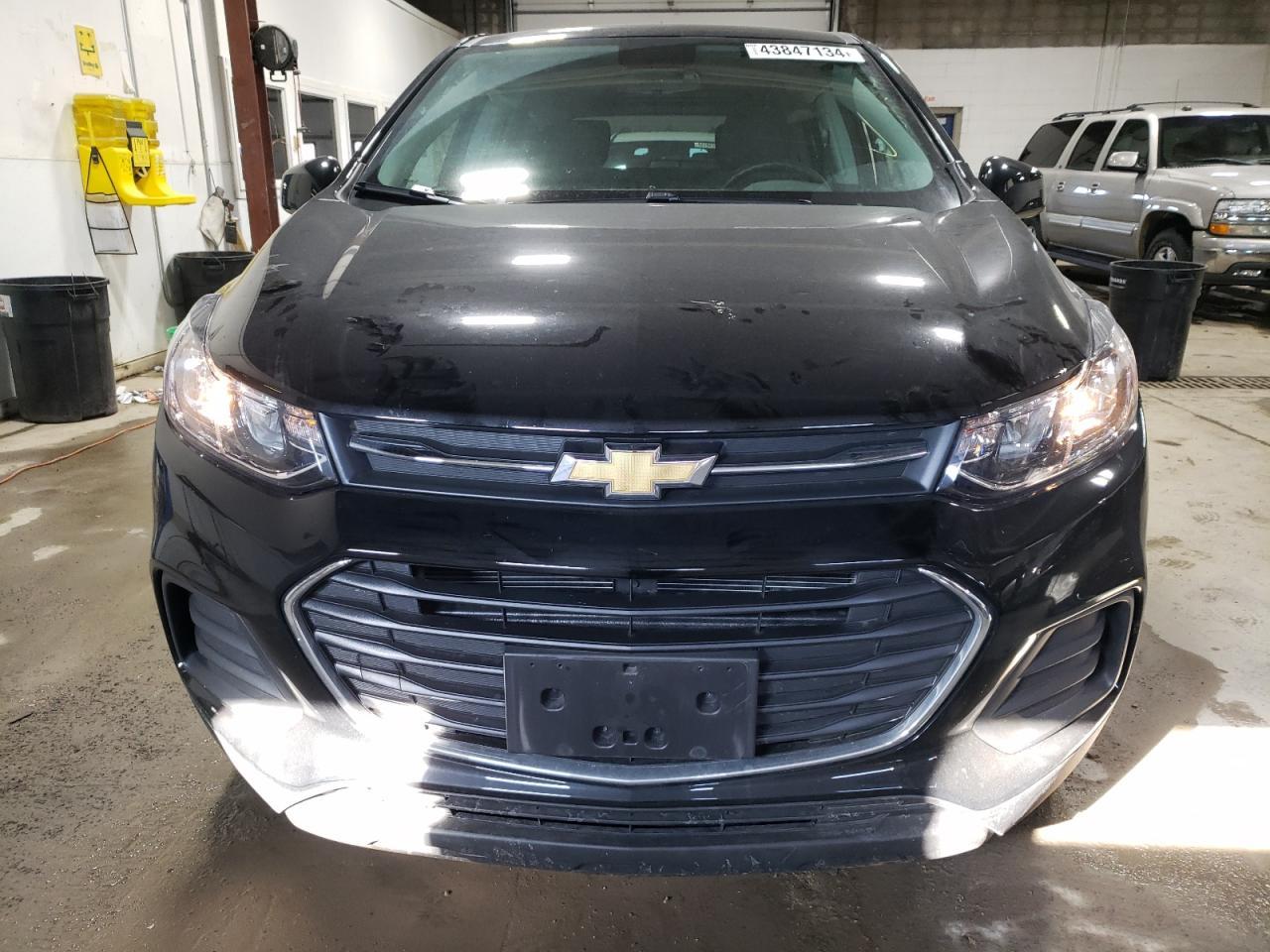 2021 CHEVROLET TRAX LS - Image 5