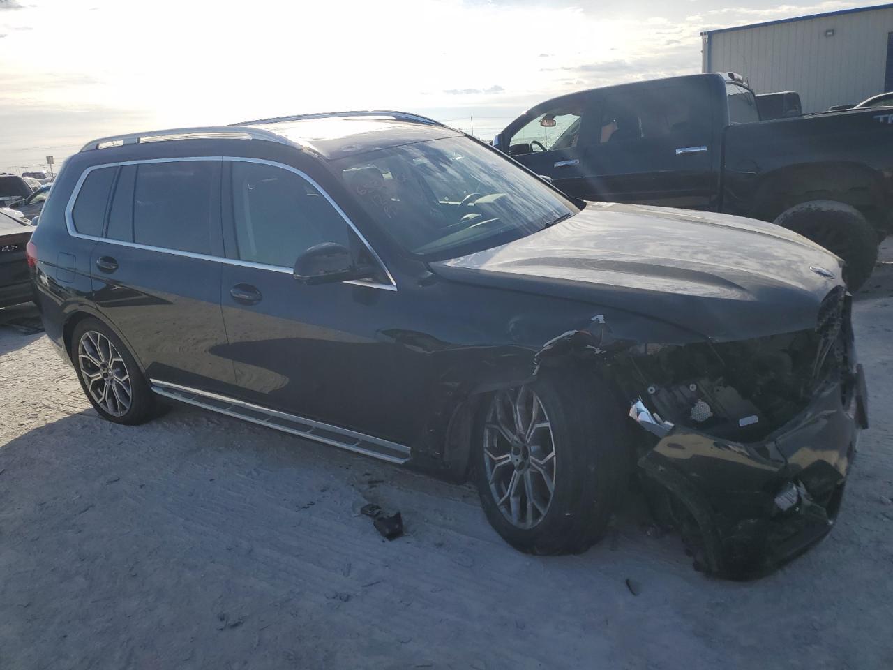 2021 BMW X7 XDRIVE4 - Image 4