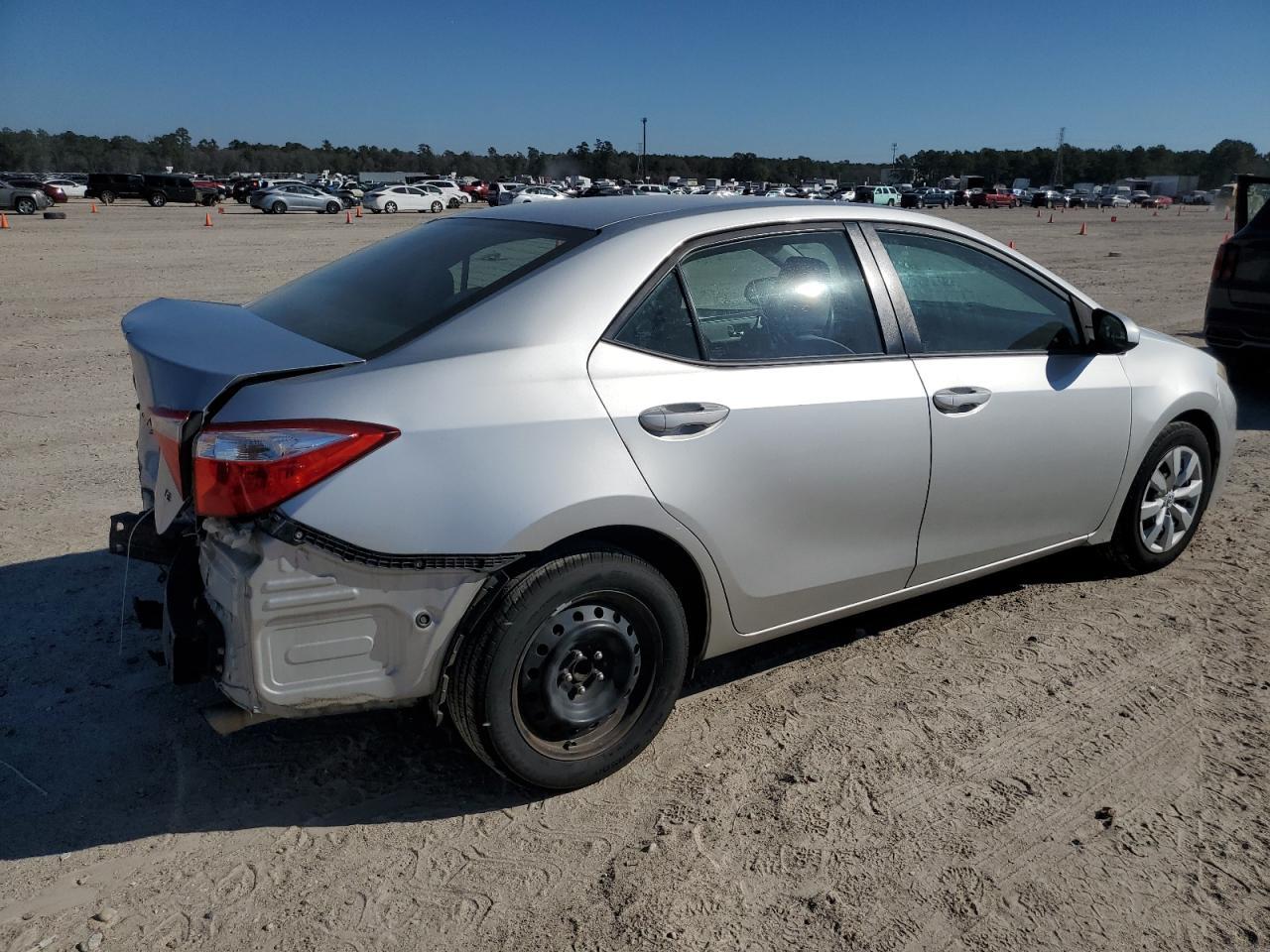 2015 TOYOTA COROLLA L - Image 3