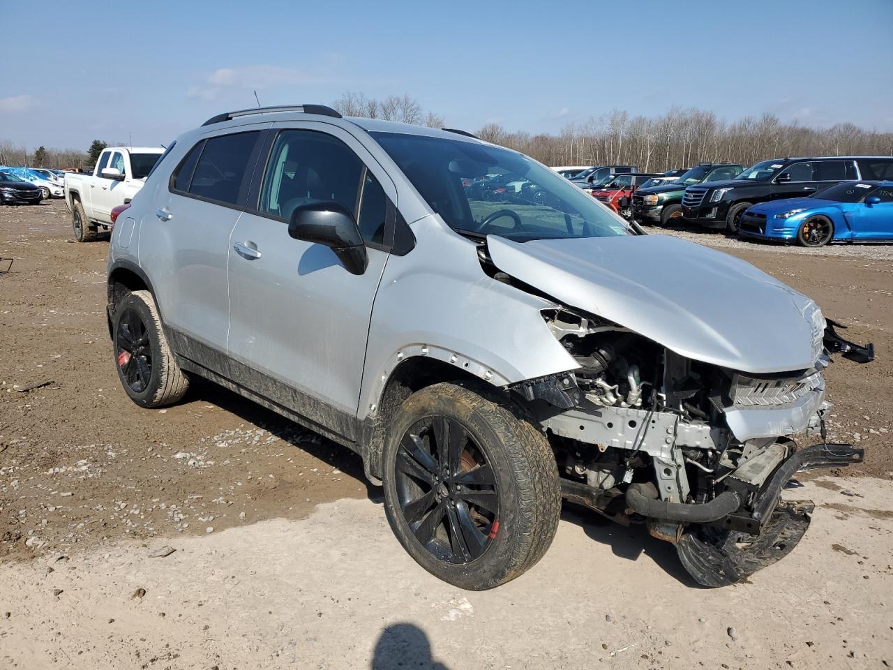 2019 CHEVROLET TRAX 1LT - Image 4