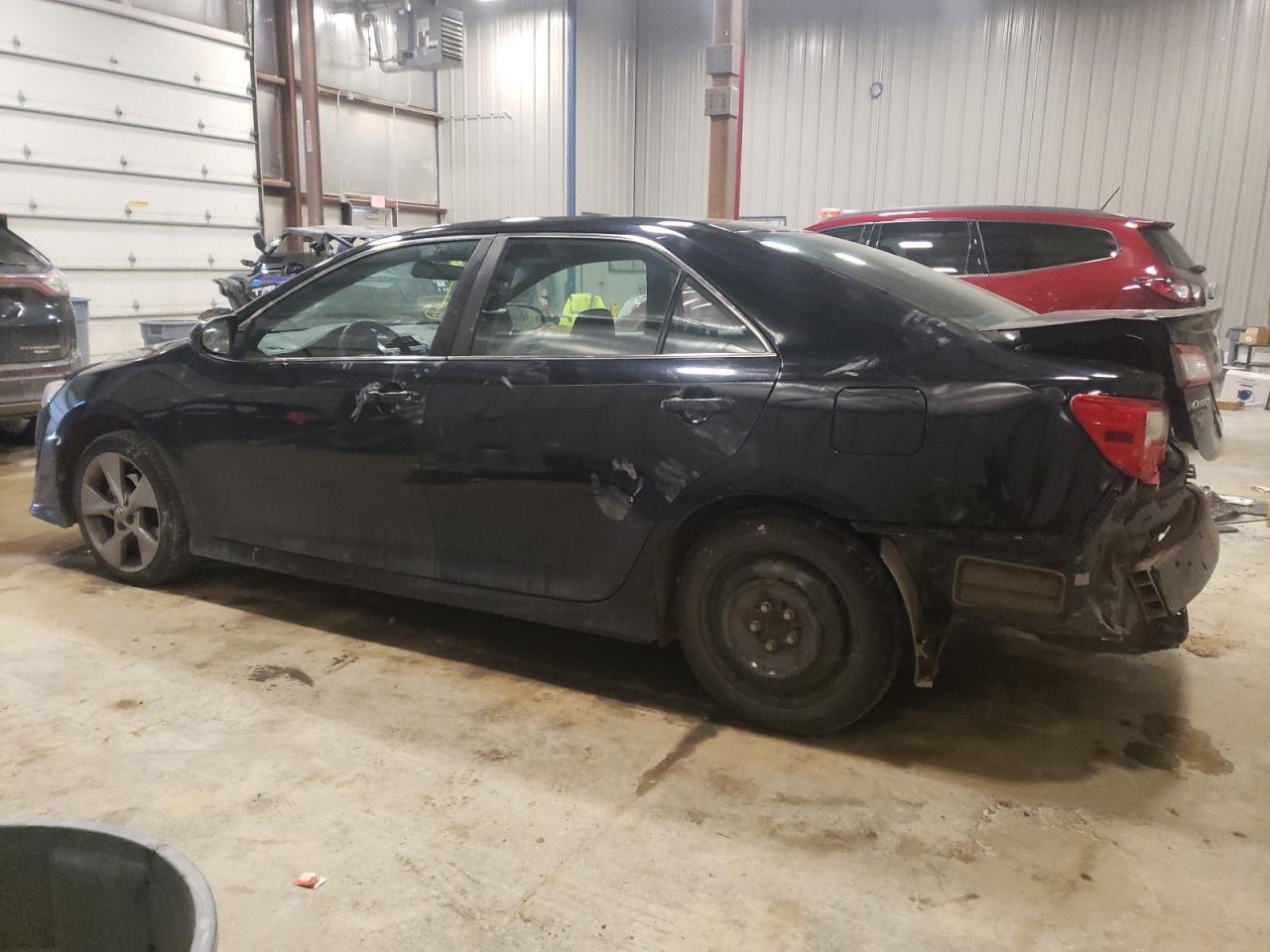2014 TOYOTA CAMRY L - Фото 2