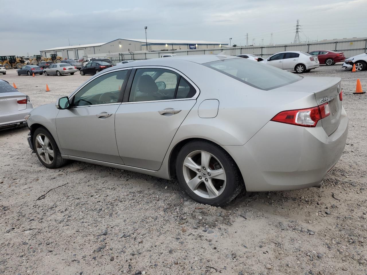 2010 ACURA TSX - Image 2