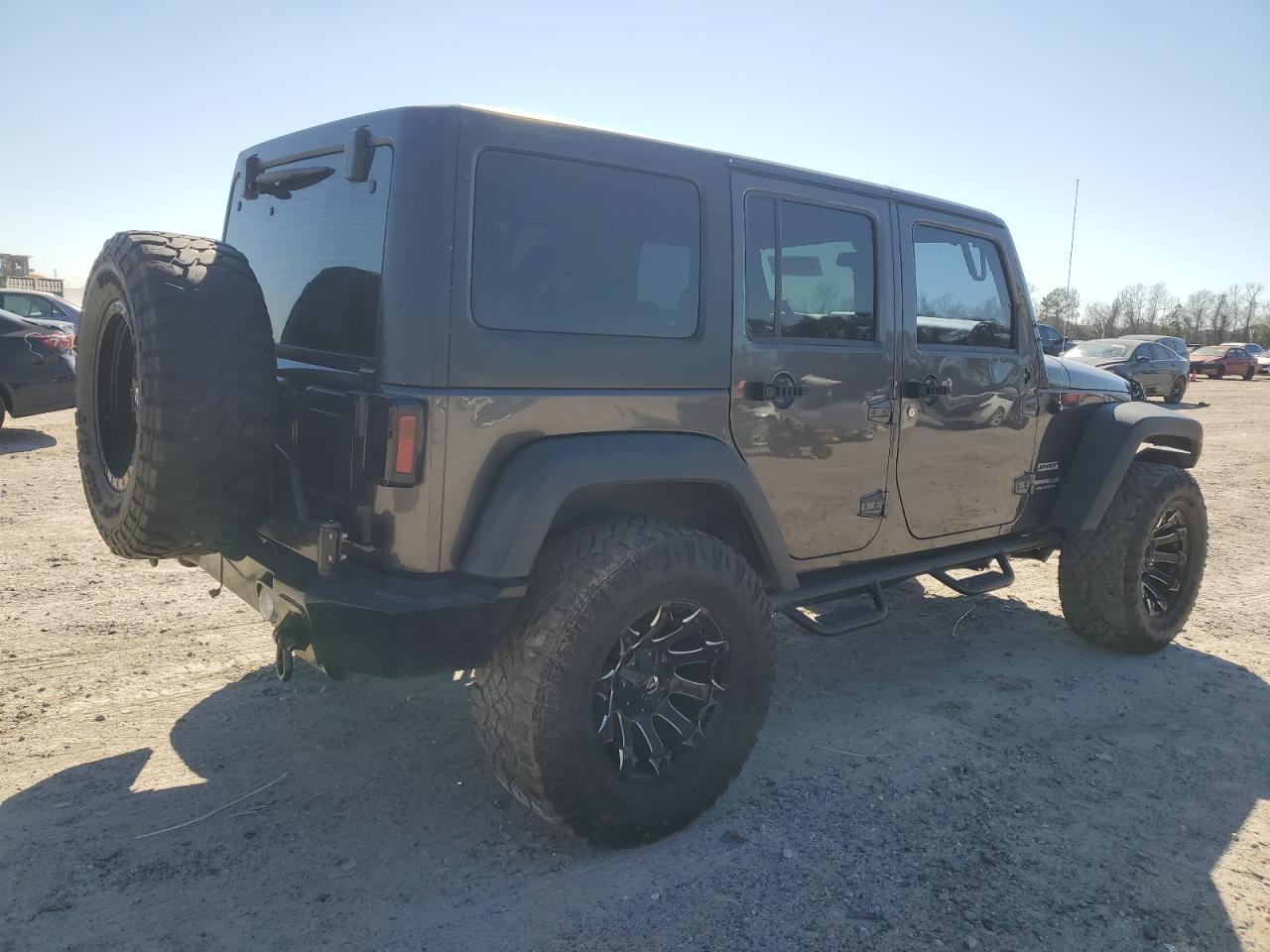 2017 JEEP WRANGLER U - Image 3