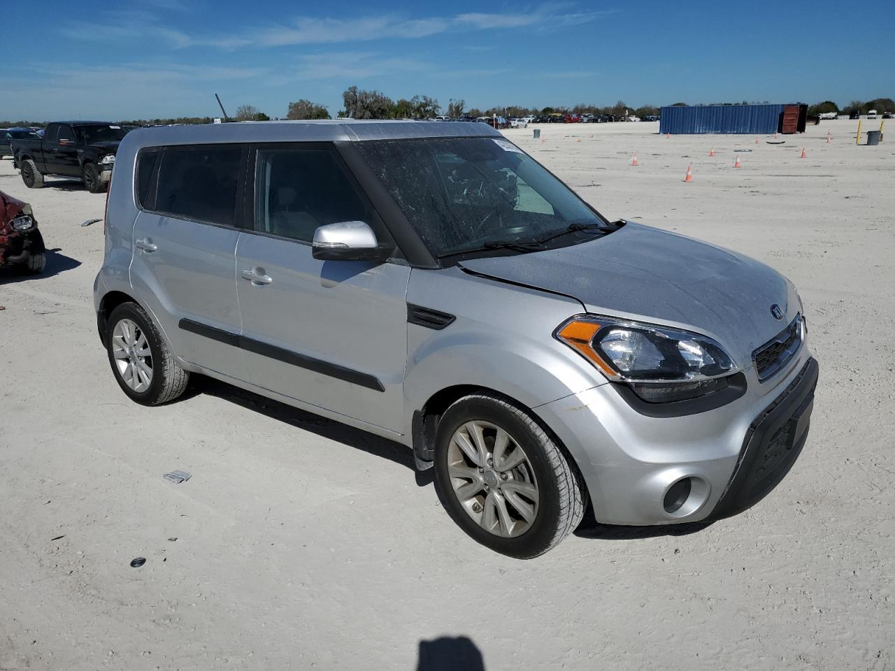 2013 KIA SOUL + - Image 4
