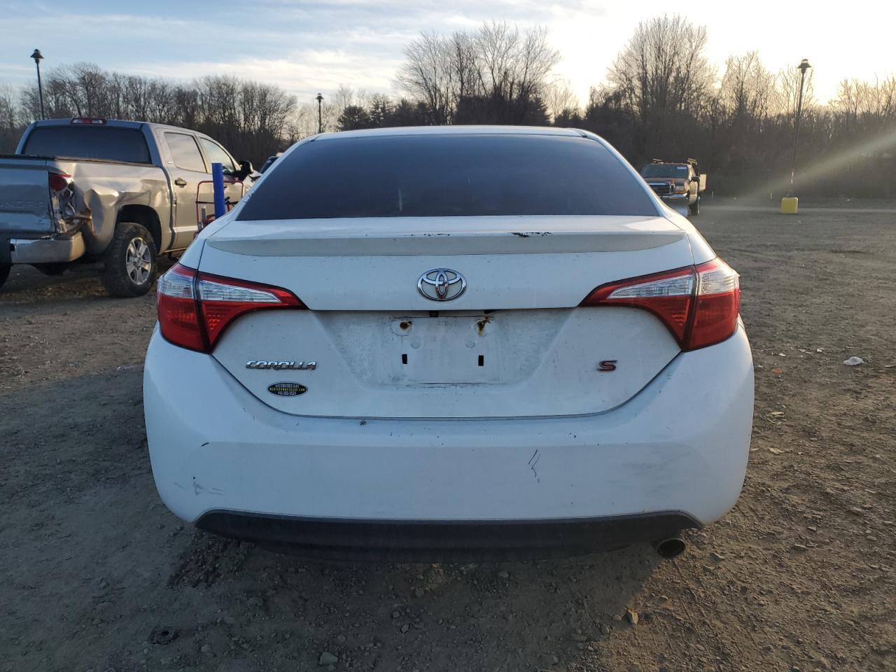 2014 TOYOTA COROLLA L - Image 6