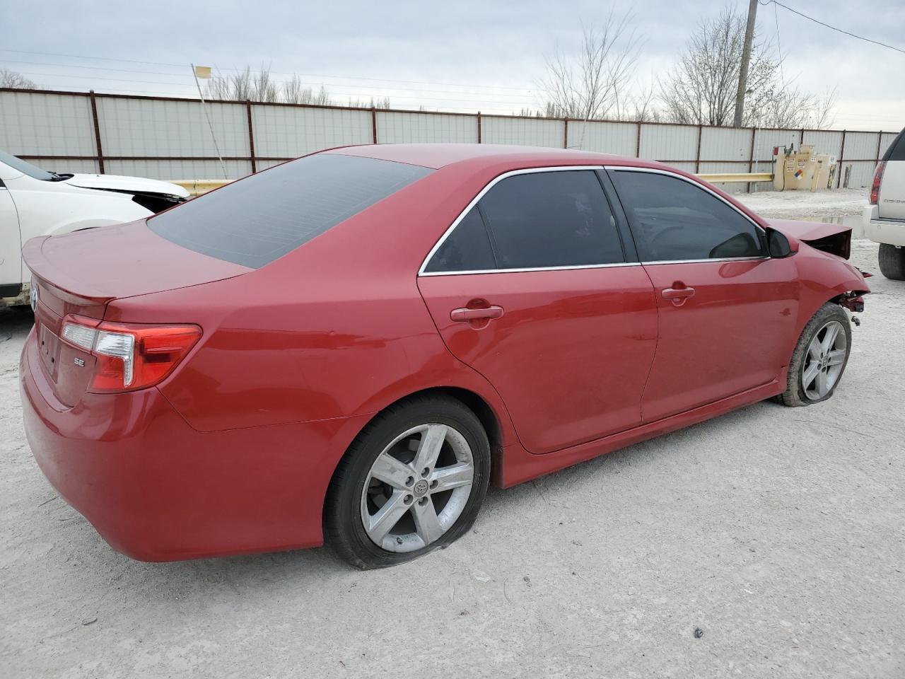 2014 TOYOTA CAMRY L - Image 3