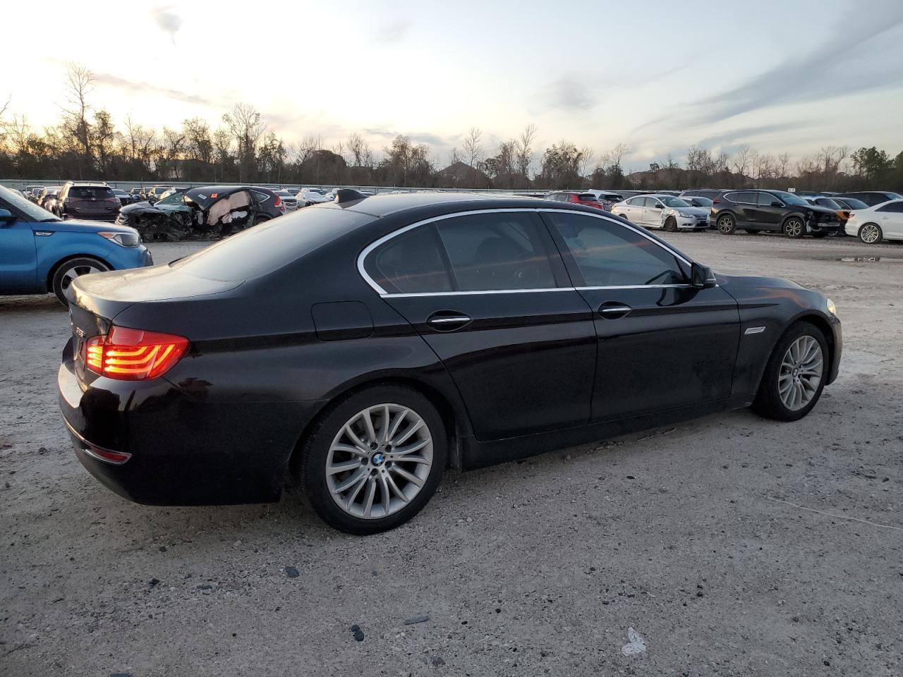 2016 BMW 528 I - Фото 3