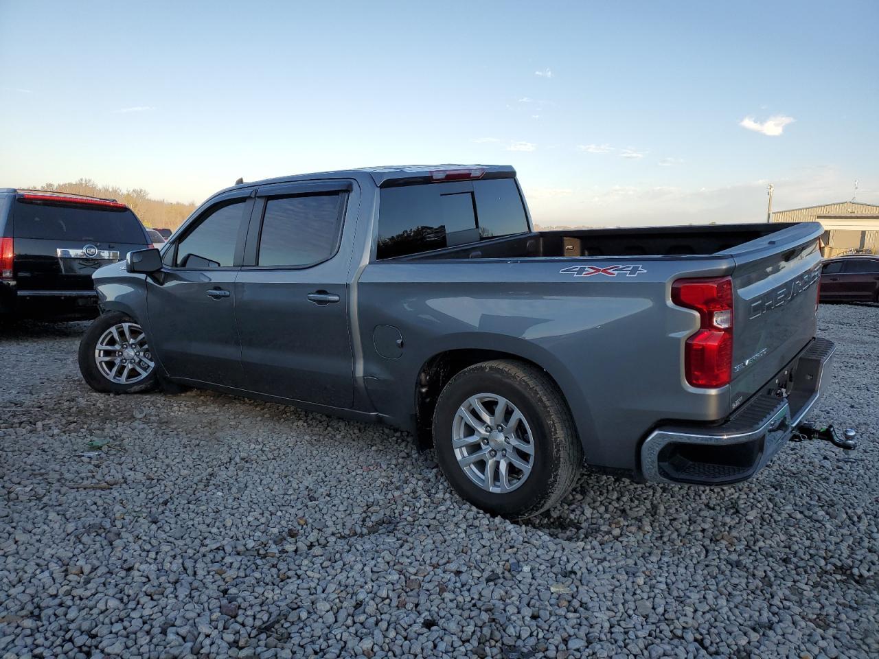 2020 CHEVROLET SILVERADO - Image 2
