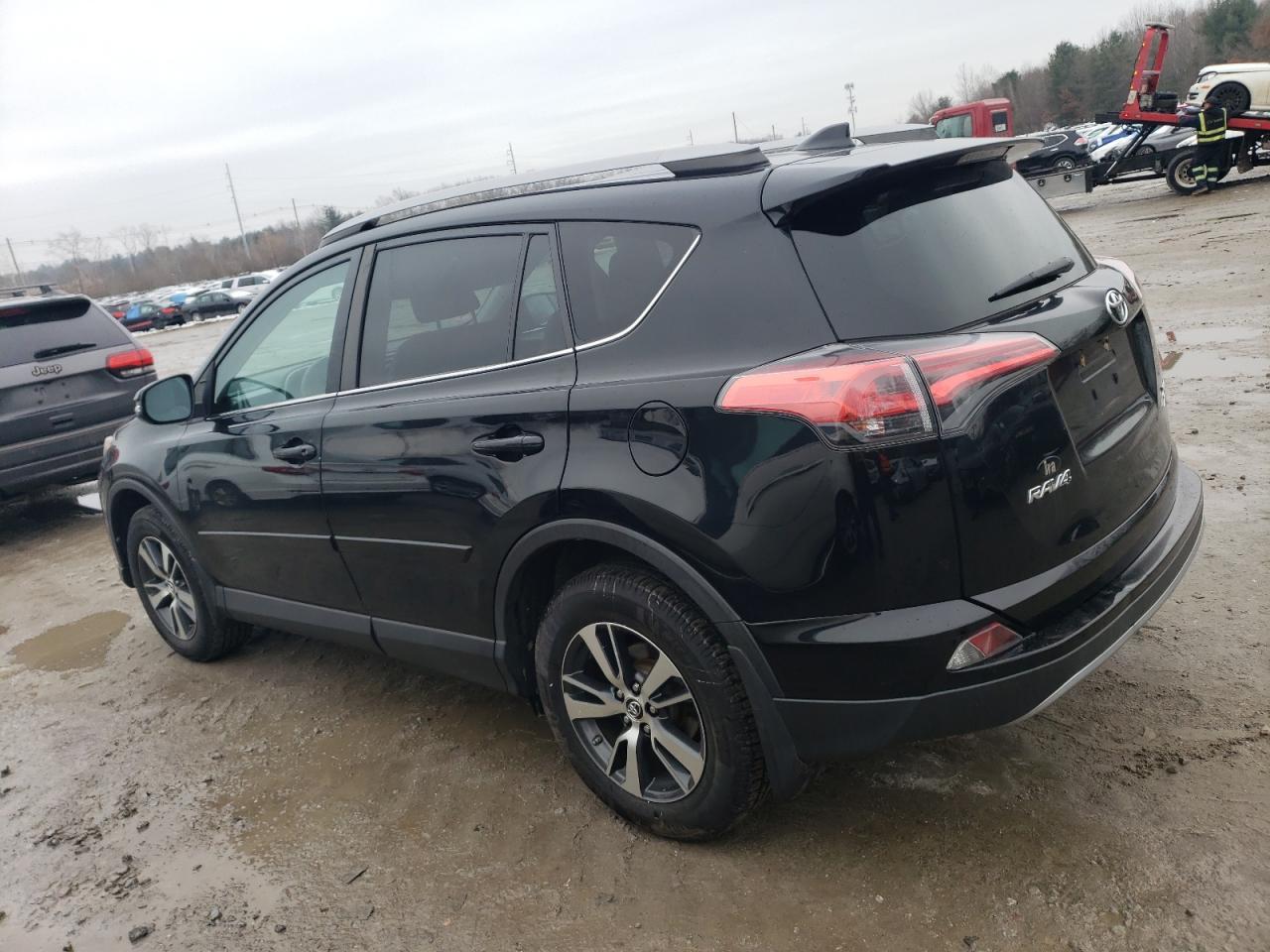 2017 TOYOTA RAV4 XLE - Фото 2