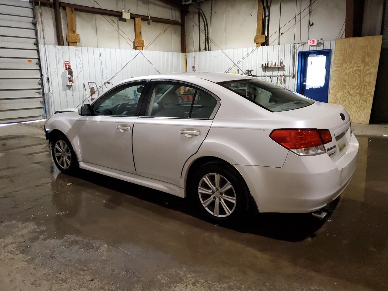 2012 SUBARU LEGACY 2.5 - Фото 2