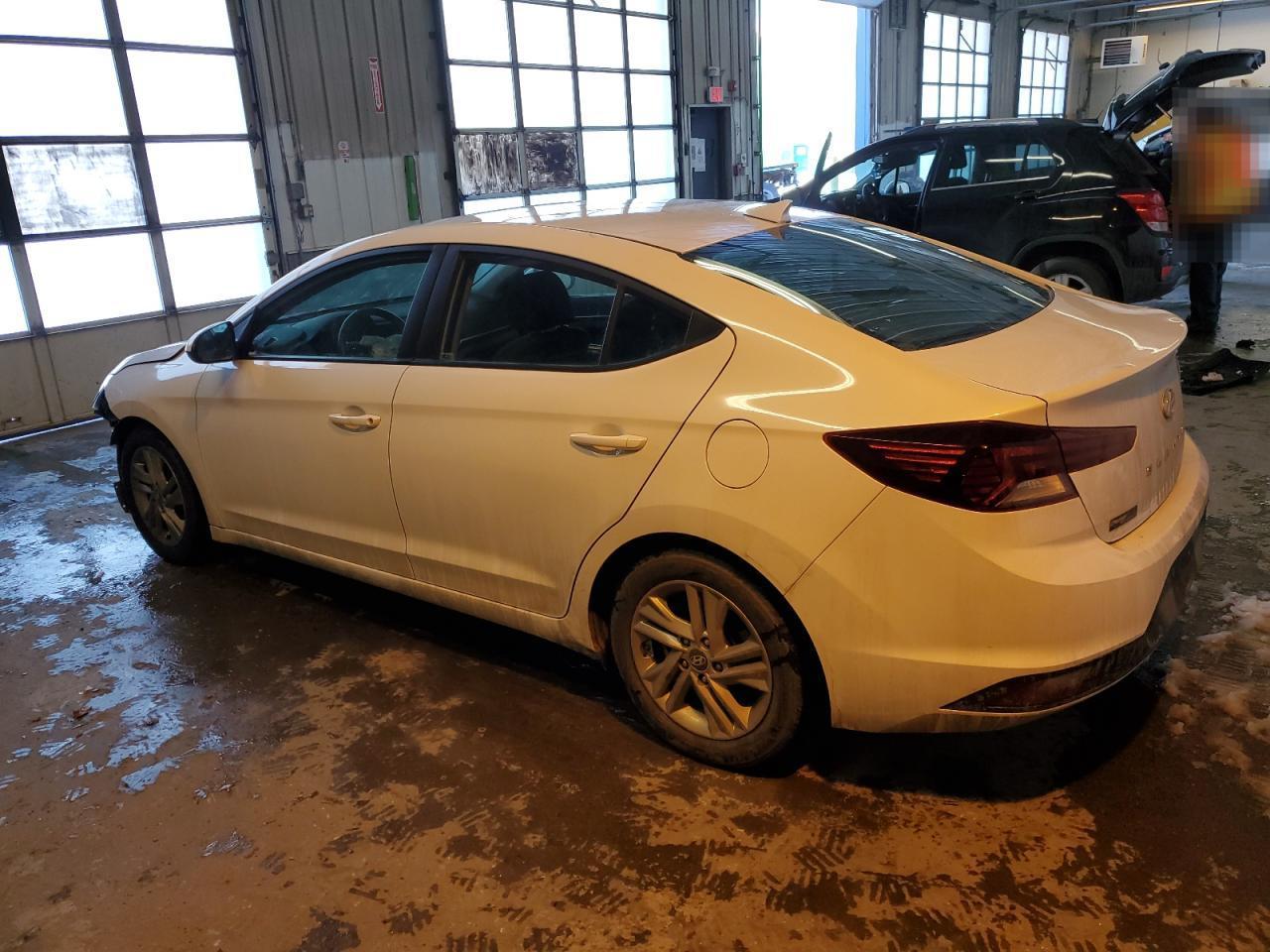 2019 HYUNDAI ELANTRA SE - Фото 2