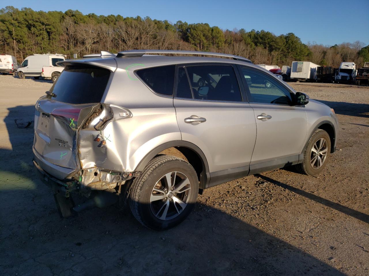 2016 TOYOTA RAV4 XLE - Image 3