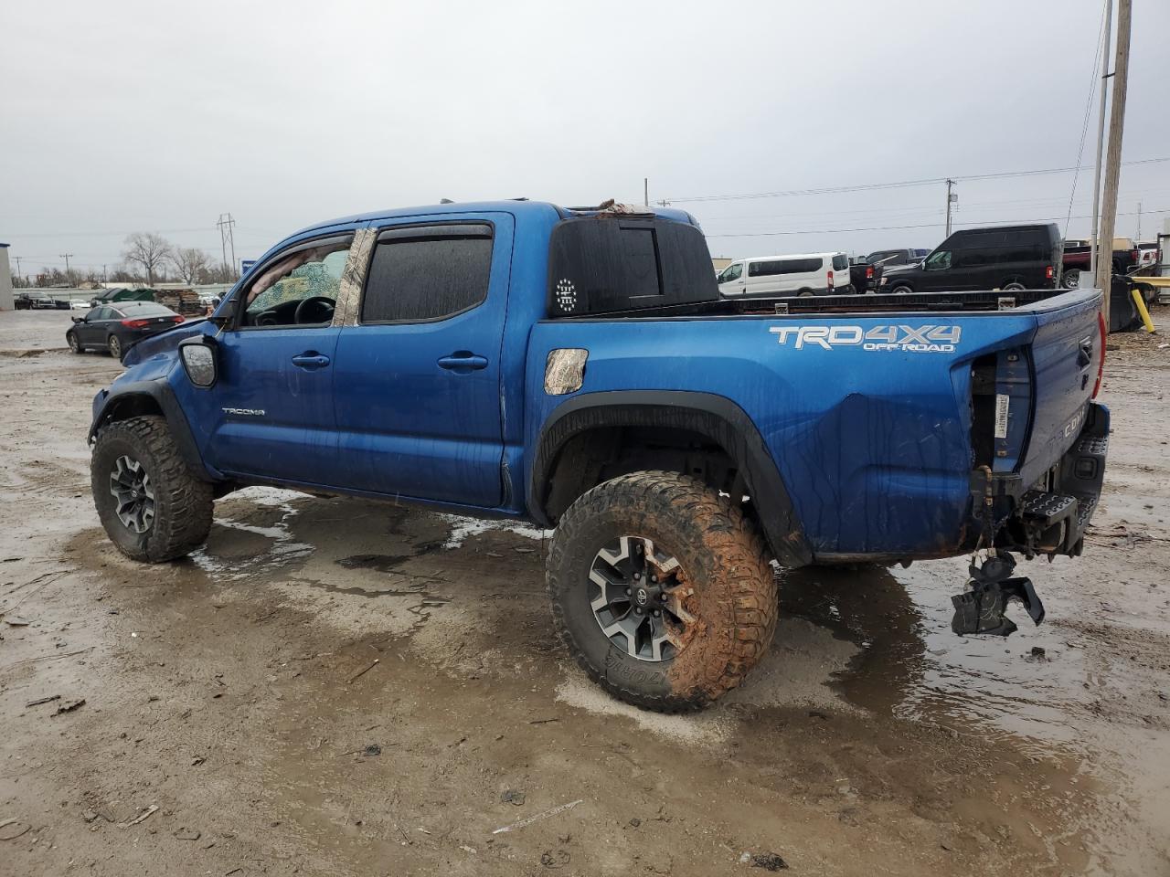 2018 TOYOTA TACOMA DOU - Фото 2