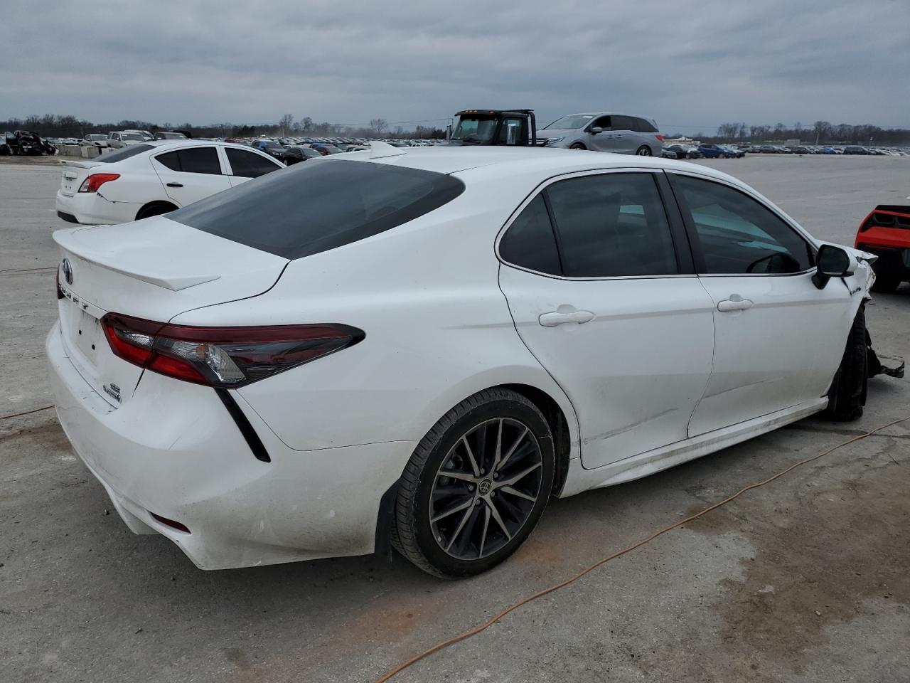 2021 TOYOTA CAMRY SE - Image 3