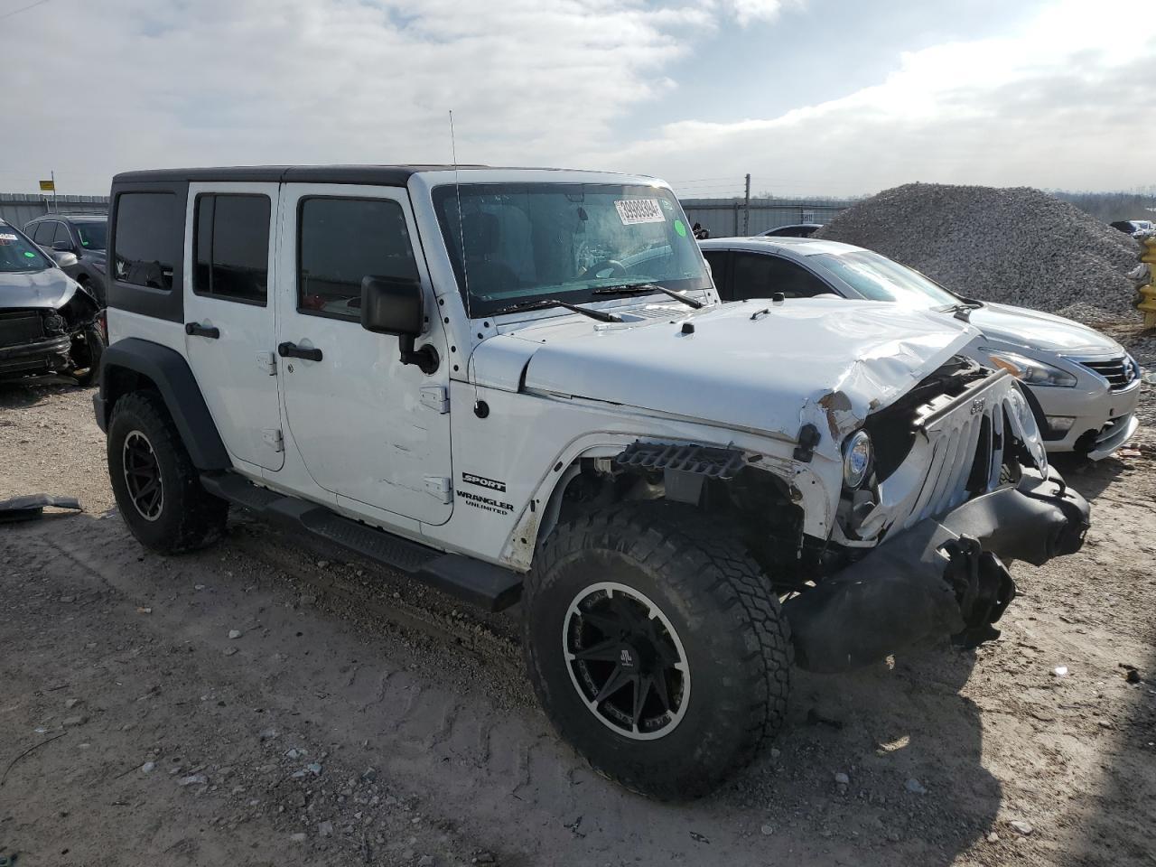 2017 JEEP WRANGLER U - Image 4
