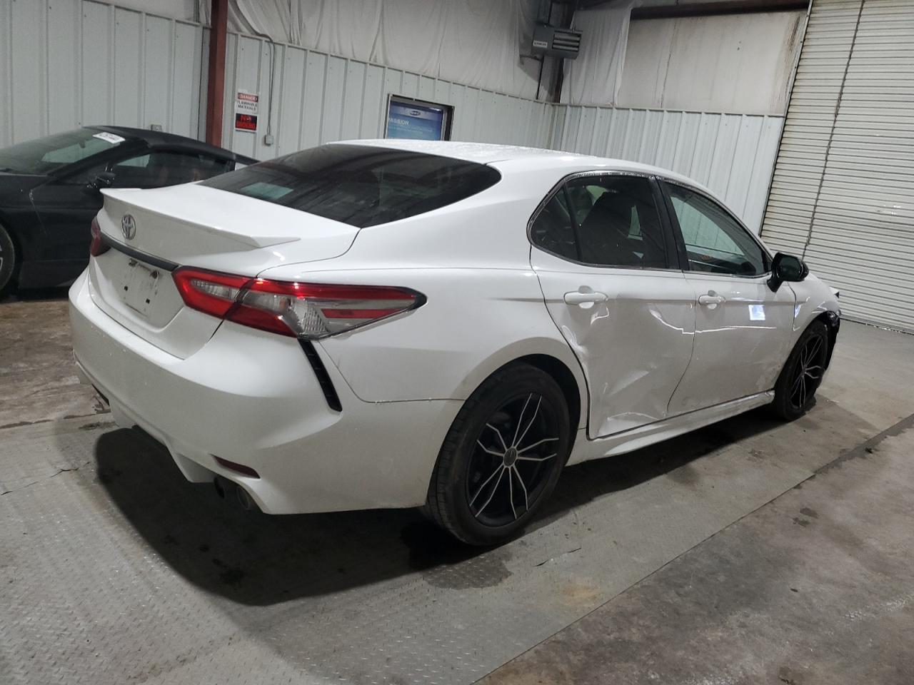 2018 TOYOTA CAMRY L - Image 3