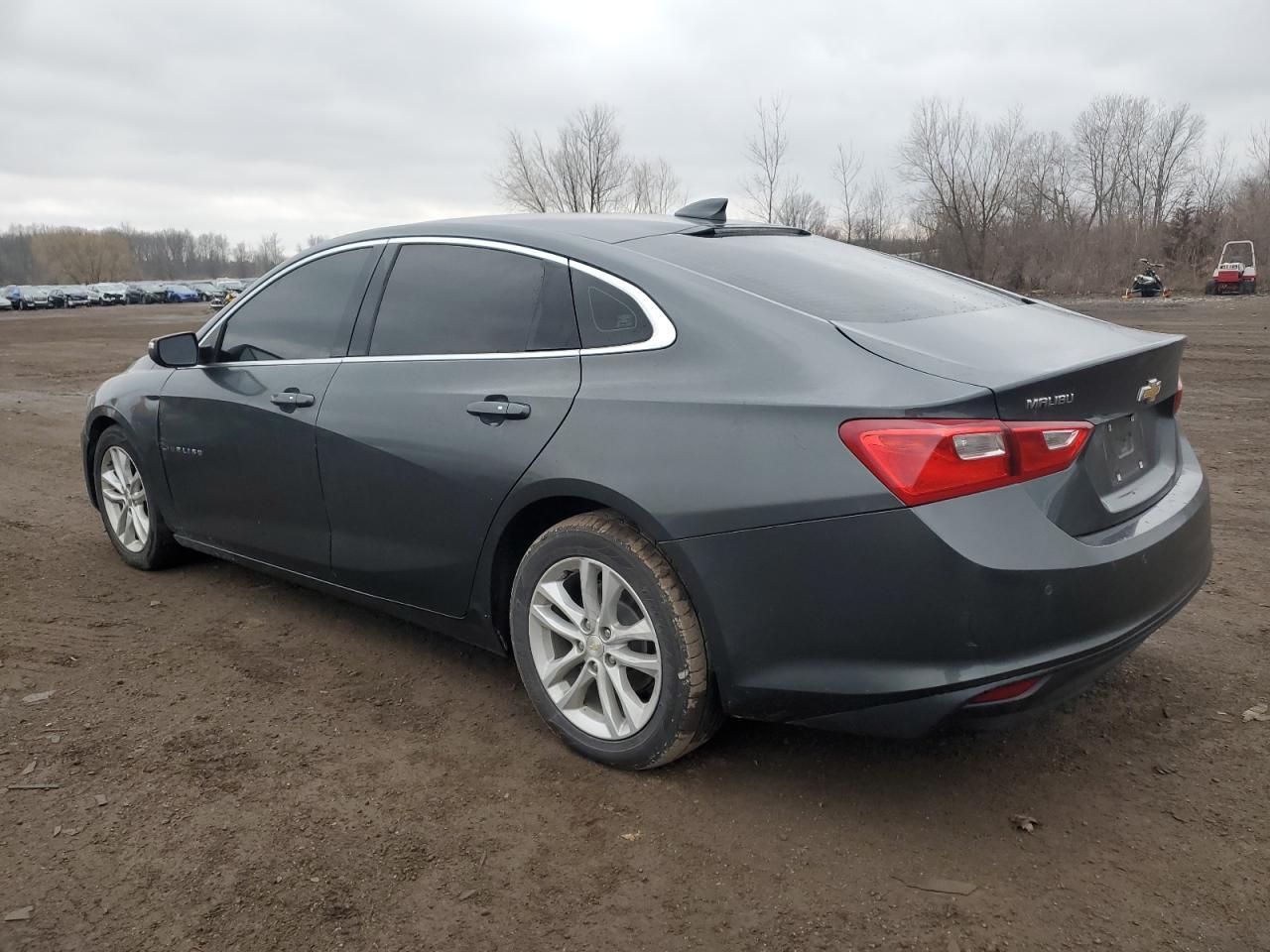2017 CHEVROLET MALIBU LT - Image 2