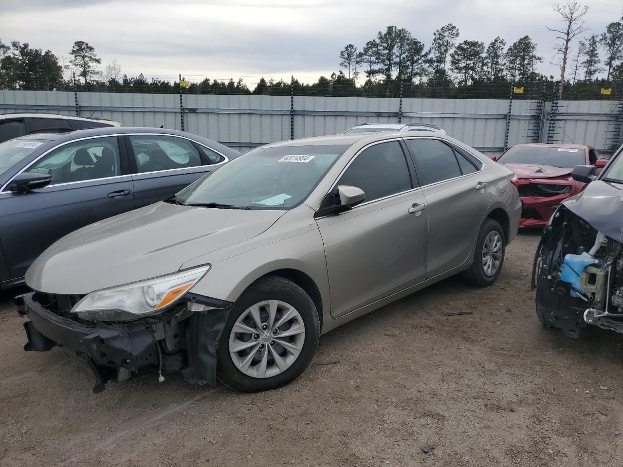 2016 TOYOTA CAMRY LE car image