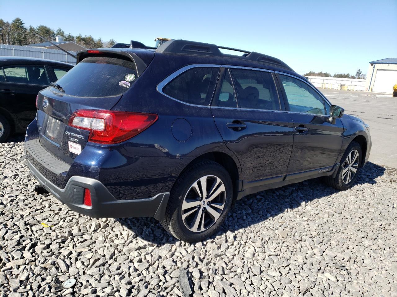 2018 SUBARU OUTBACK 3. - Image 3