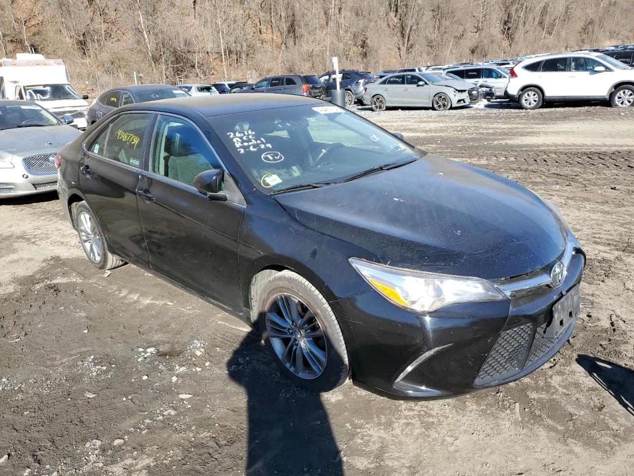 2015 TOYOTA CAMRY LE - Фото 4