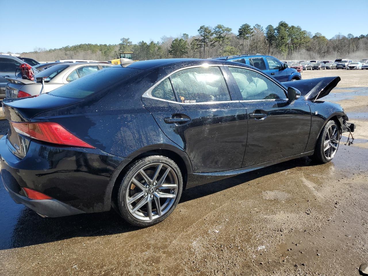 2017 LEXUS IS 200T - Фото 3