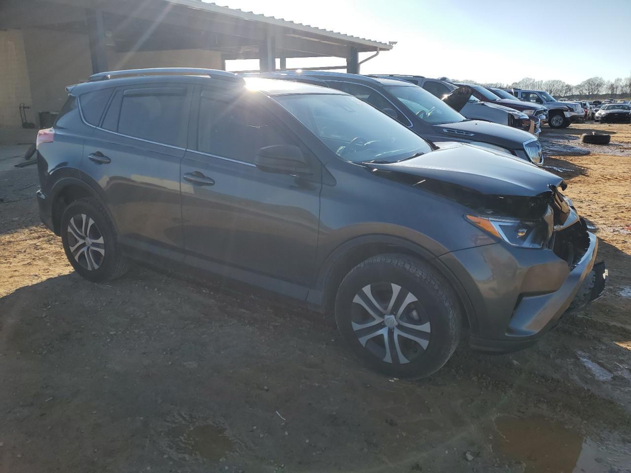 2018 TOYOTA RAV4 LE - Image 4