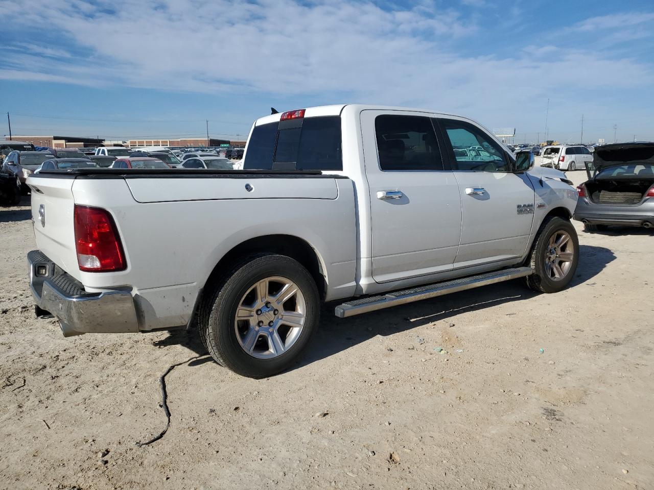 2017 RAM 1500 SLT - Image 3