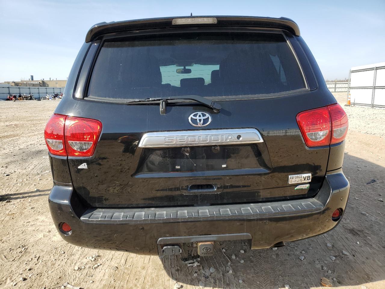 2016 TOYOTA SEQUOIA PL - Image 6