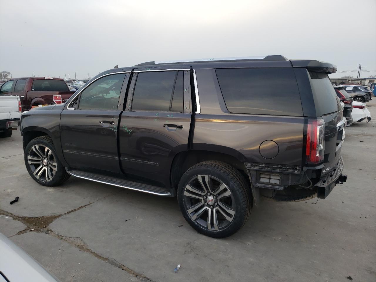 2017 GMC YUKON DENA - Фото 2