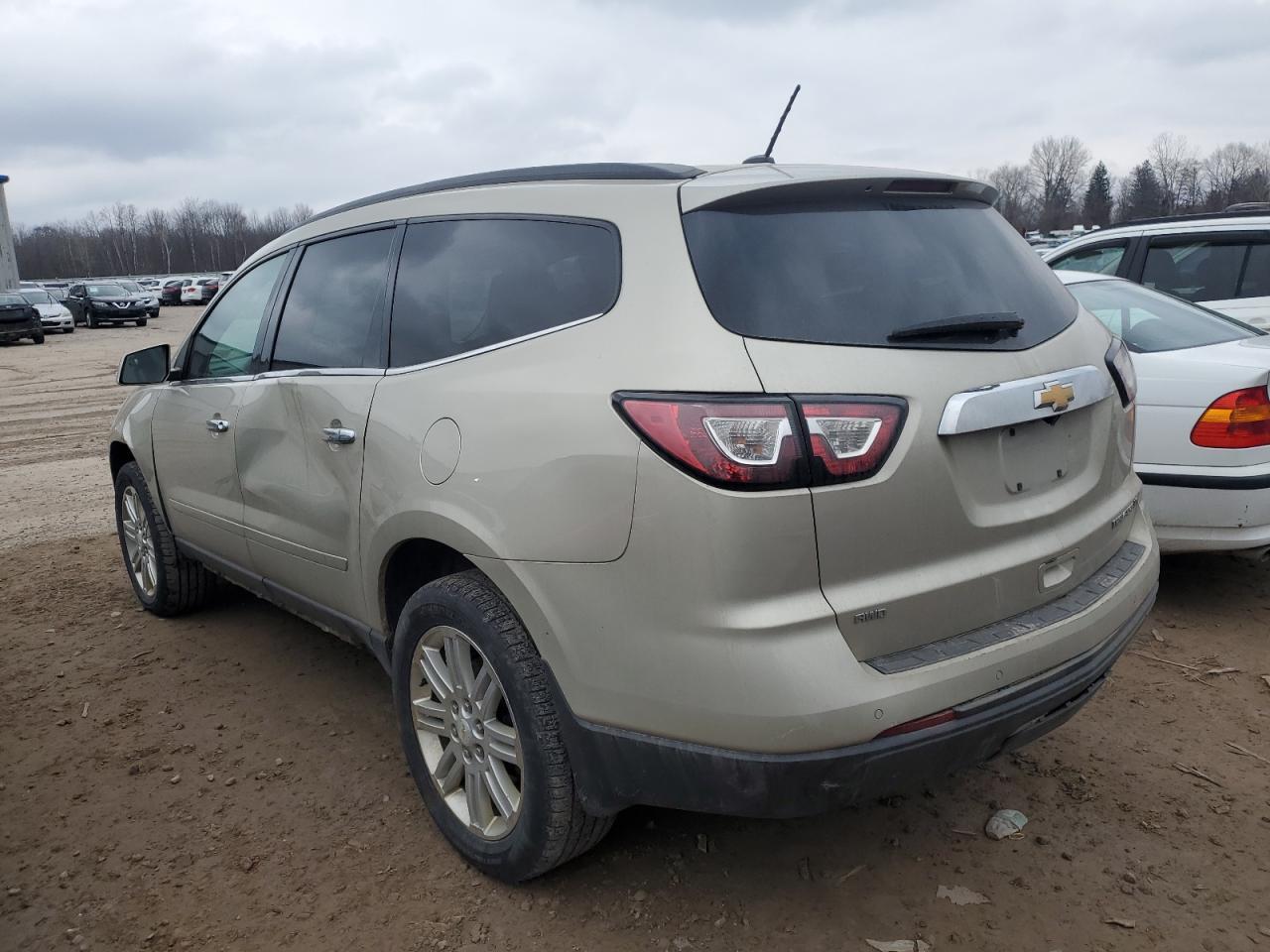 2014 CHEVROLET TRAVERSE L - Image 2