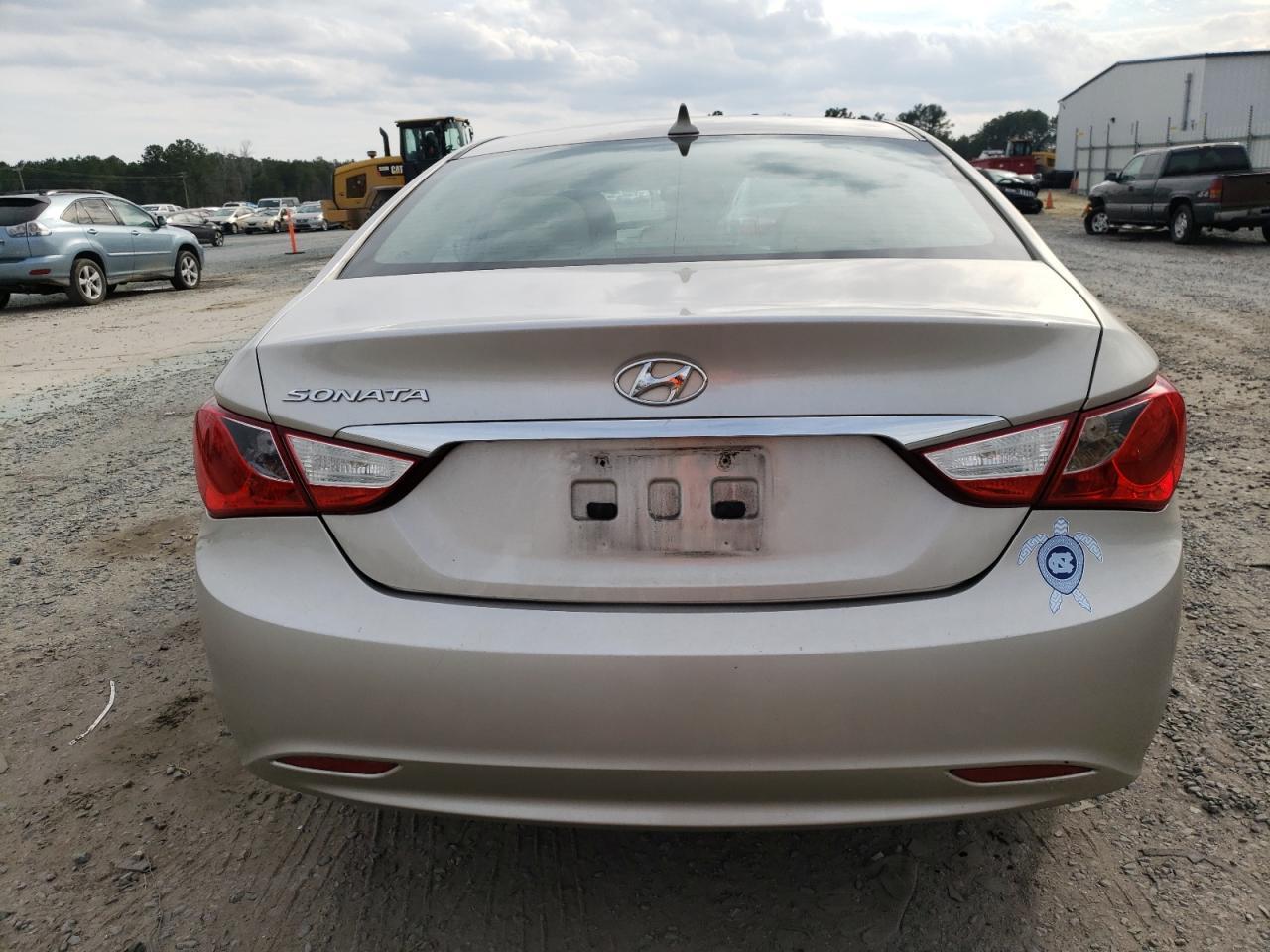 2011 HYUNDAI SONATA GLS - Image 6