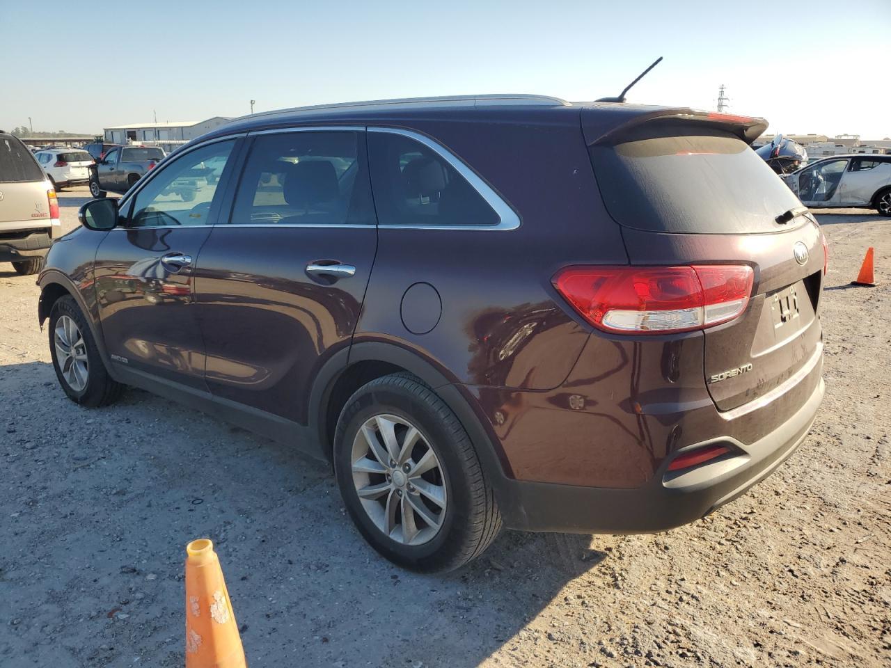 2017 KIA SORENTO LX - Image 2