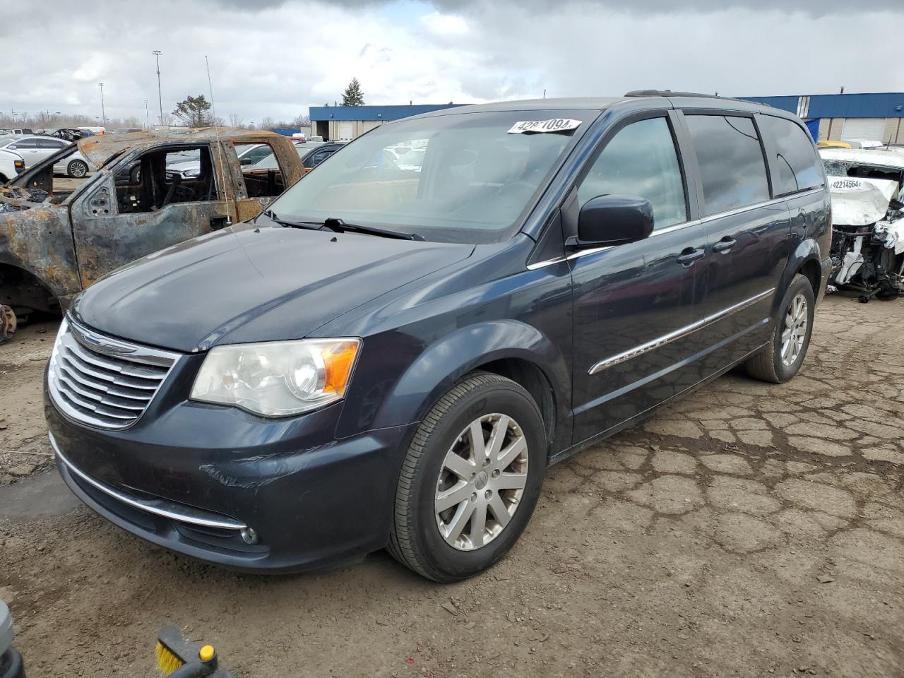 2014 CHRYSLER TOWN & COU car image